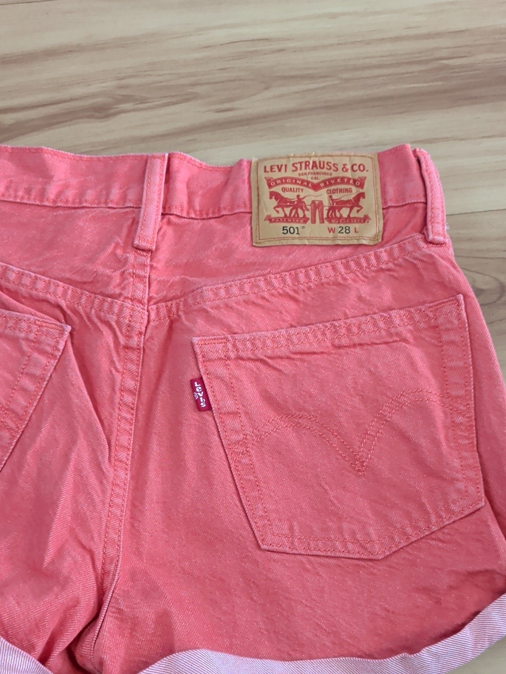 Levi's 501 Women's Jeans in Coral